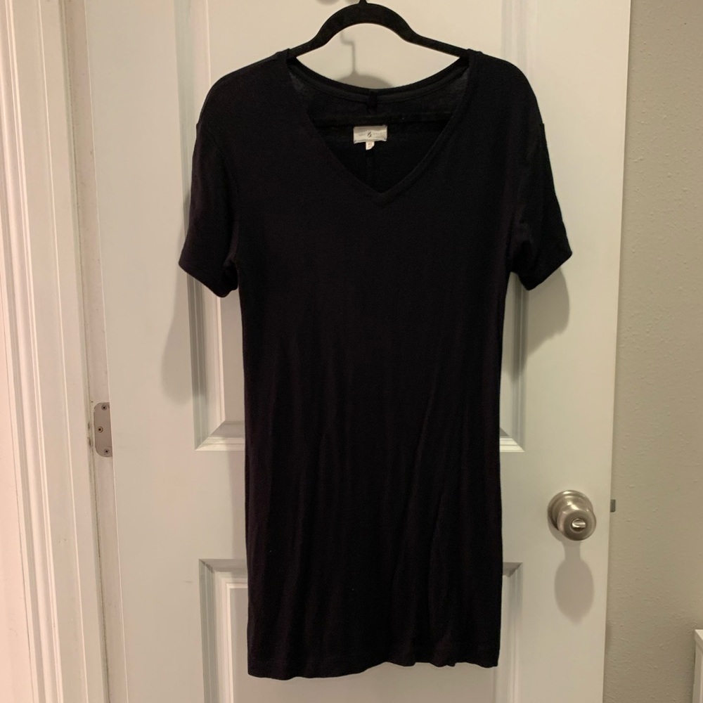 Soft black T-shirt dress by Lou and Grey